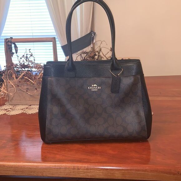 NWT authentic Coach Signature Casey Tote. Brown/Black. - Picture 1 of 13